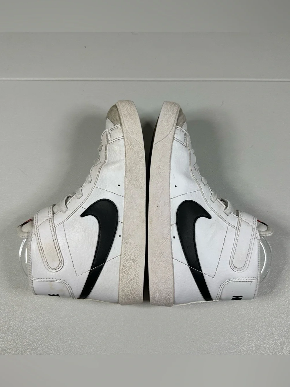 Nike Blazer Mid ‘77 Leather Sneakers